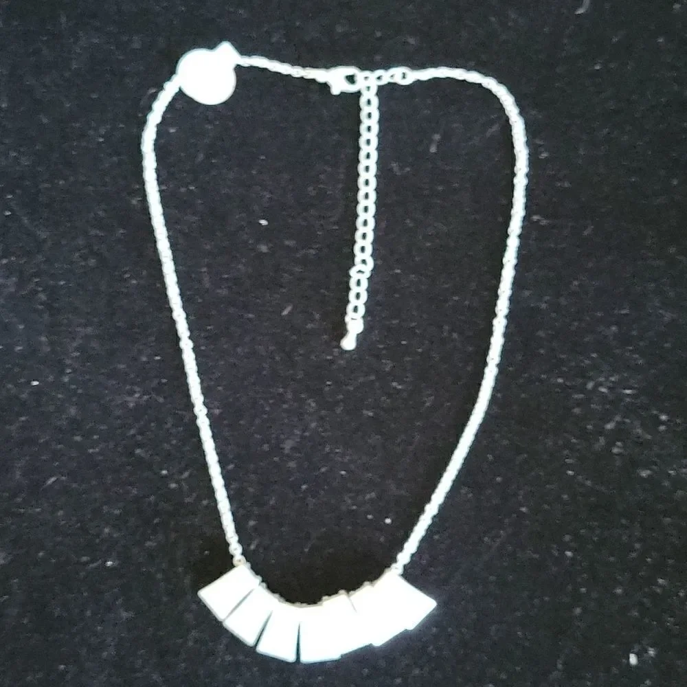 Small Matte Silver Fashion Jewelry Necklace